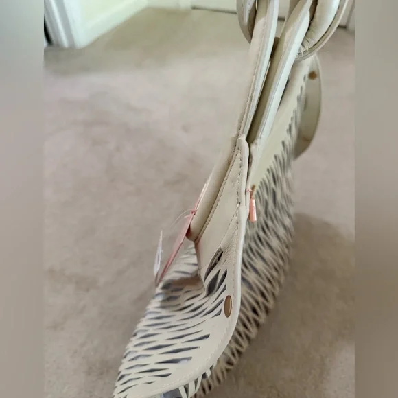 Cult Gaia Adina Shoulder Bag, Off White, Dust Bag Included, NWT - Picture 4 of 9